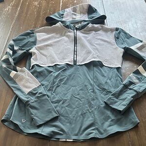 Yella pullover medium*